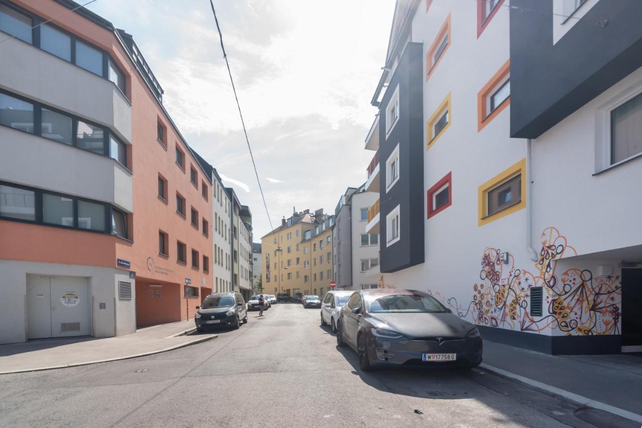 Ruhig, Hell Und Neu Mit Garage Apartman Bécs Kültér fotó