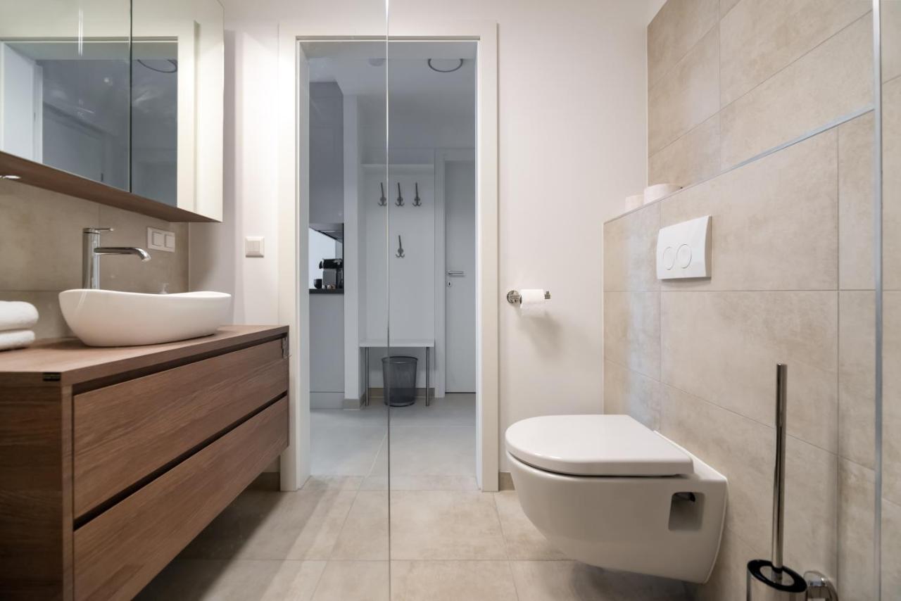 Ruhig, Hell Und Neu Mit Garage Apartman Bécs Kültér fotó