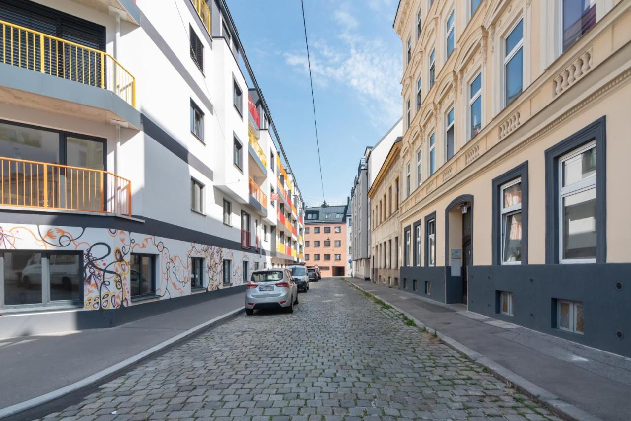 Ruhig, Hell Und Neu Mit Garage Apartman Bécs Kültér fotó